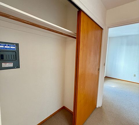 3rd image of 454 20th Ave APT 5