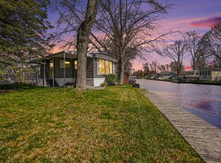 2748 S Tamarac Dr, Ludington, MI 49431
