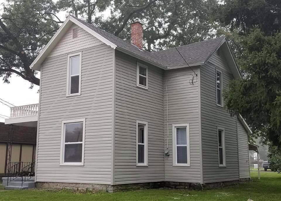 1st image of 141 N Grand Ave