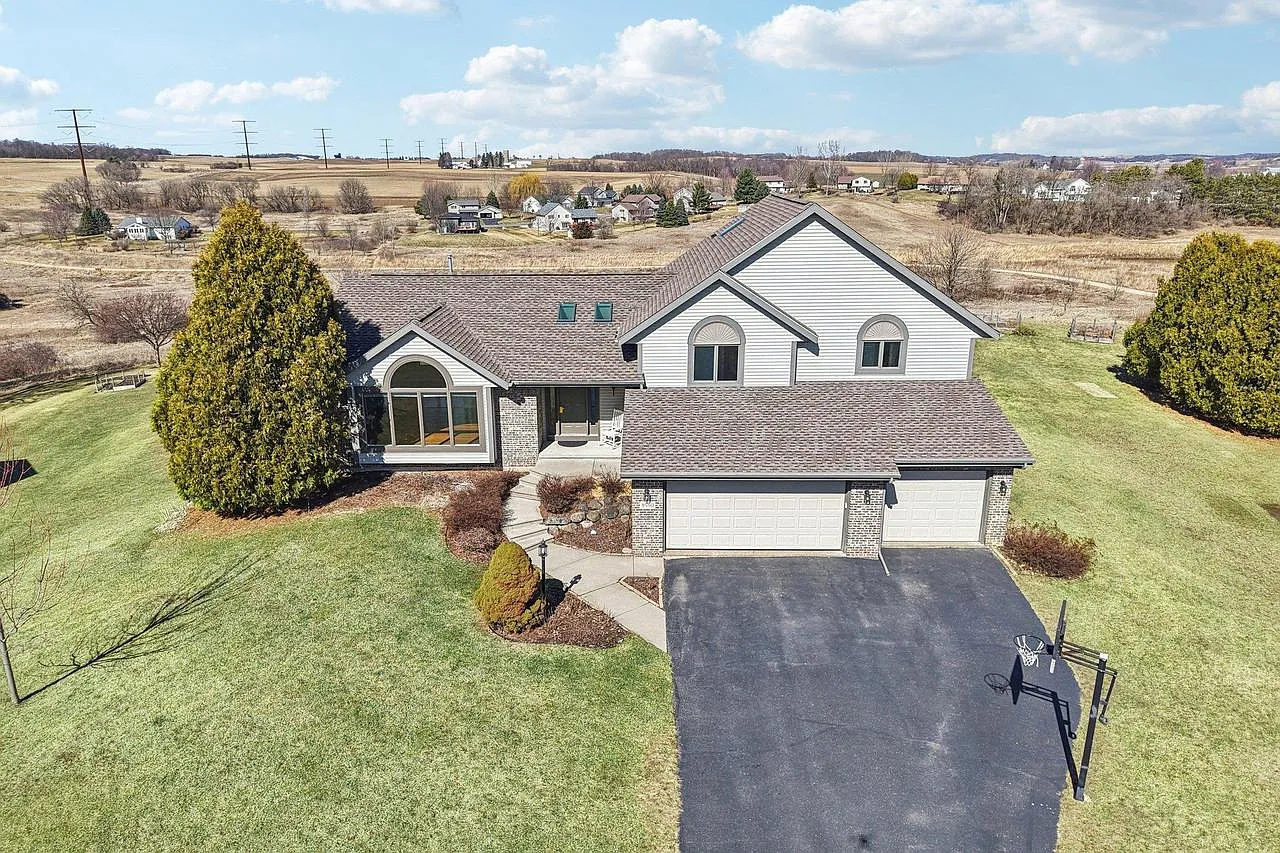8580 Stonebrook Circle photo 1