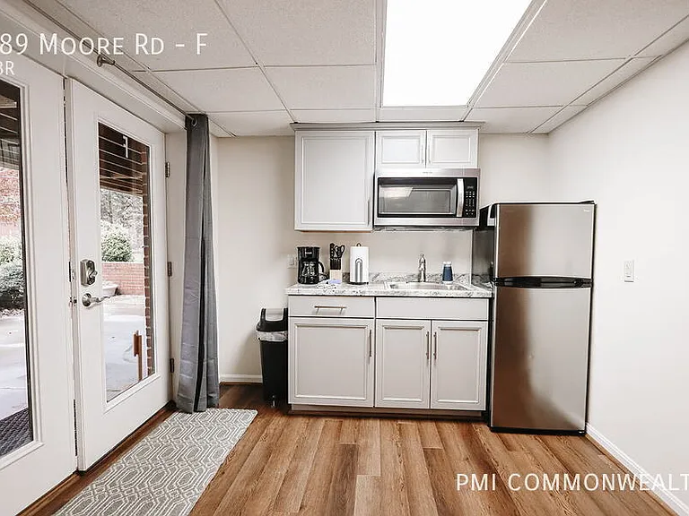 589 Moore Rd #F — Photo 4