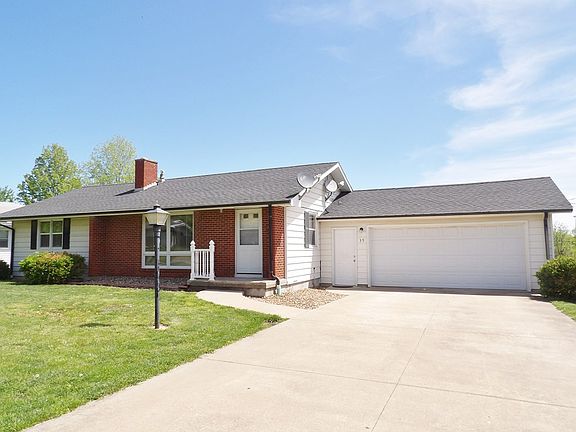 3rd image of 39 Overbrook Dr