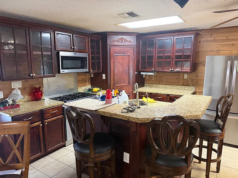 29004 FM 803 — Photo 3