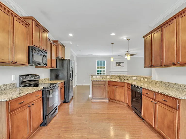 10 Shady Grove Ct — Photo 17