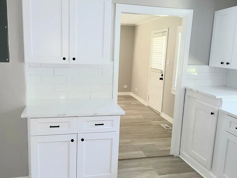 1318 Fay St — Photo 8
