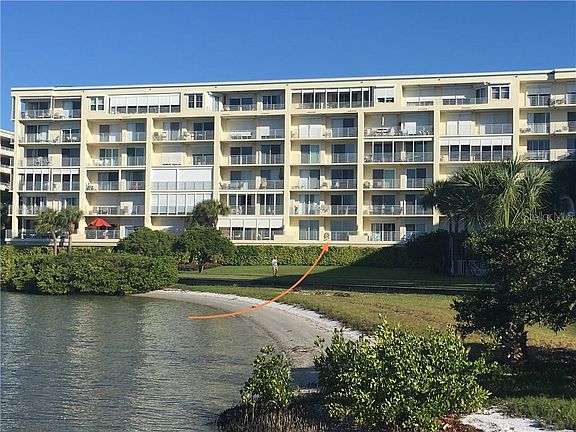 3rd image of 7882 Sailboat Key Blvd S APT 104
