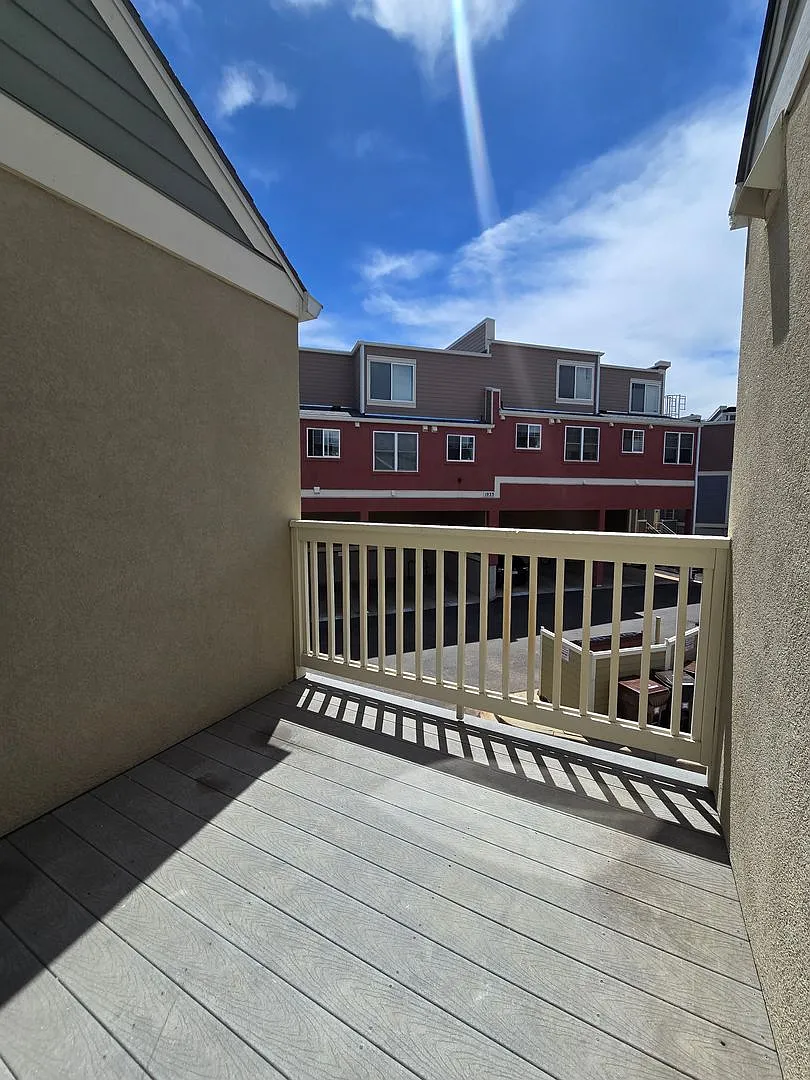 Covered parking covered private deck Dakota Ridge 2 Bedroom 2.5 Bath Condo — Photo 4