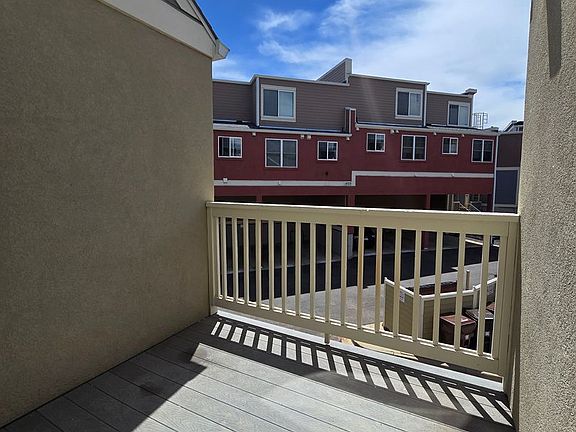 4th image of 1001 Laramie Blvd #15