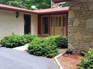 5975 Oak Hill East Dr, Plainfield, IN 46168