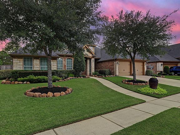 2nd image of 13923 Majestic Spring Ln