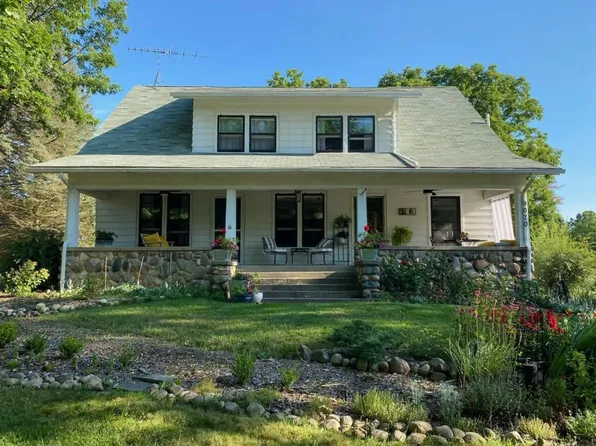 9020 Gross Rd, Dexter, MI 48130