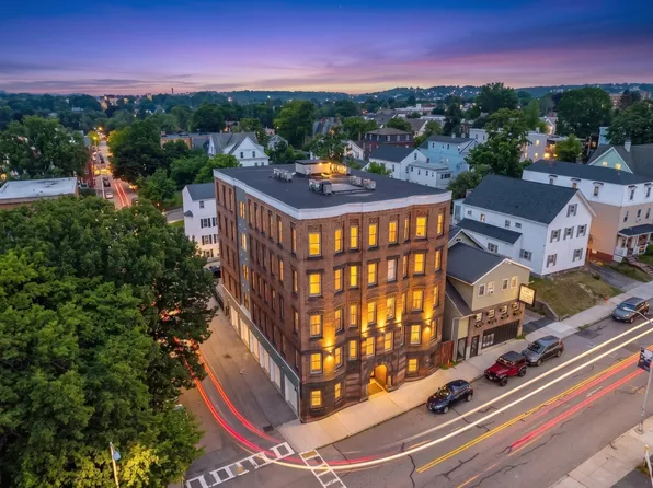 257 Pleasant St APT 7, Worcester, MA 01609