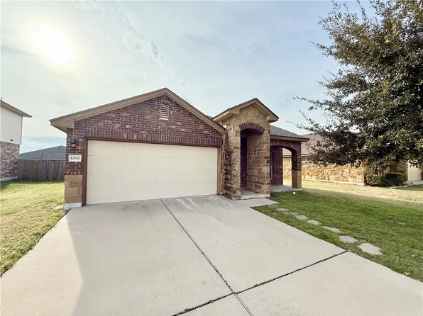 10181 Parker Springs Dr, Waco, TX 76708