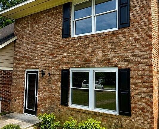 2nd image of 113 Brightwood Cir