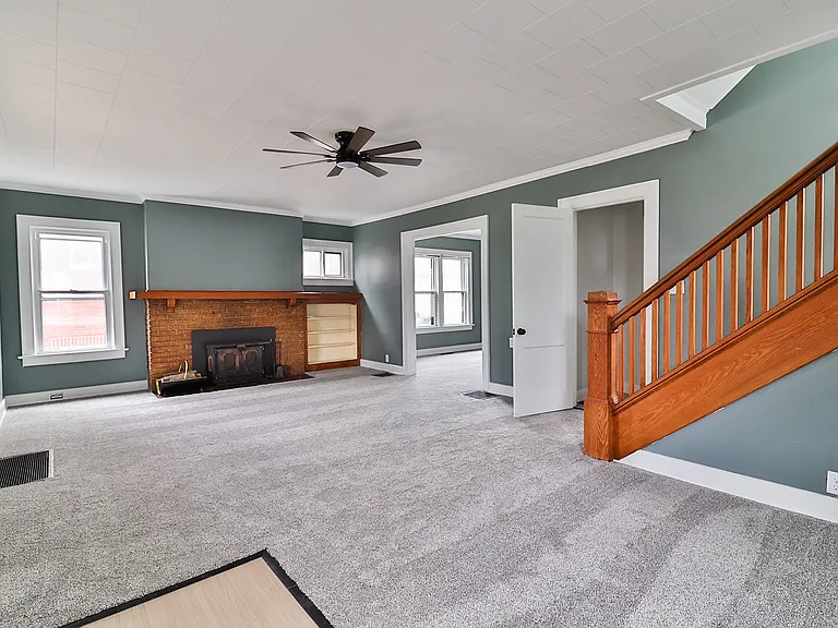 343 S Charles St — Photo 35