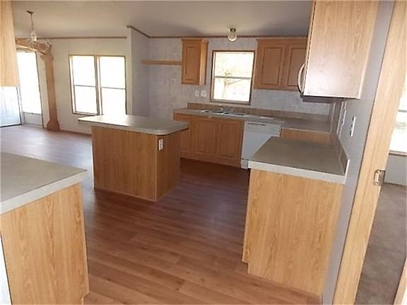 4th image of 24300 Walnut Hill Dr