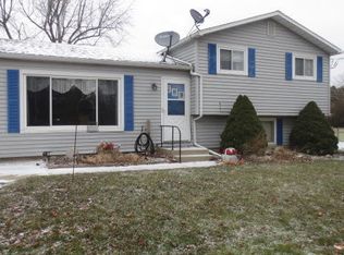 5719 Riverside Rd, Coloma, MI 49038