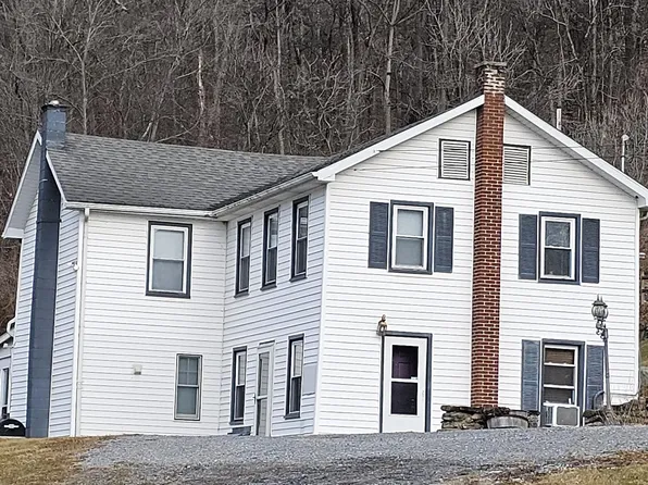 41 Pinewood Rd, Yeagertown, PA 17099
