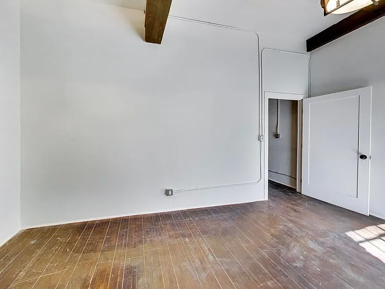 7361 Claremont Ave #2 — Photo 9