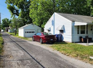 12 S 75th St, Belleville, IL 62223