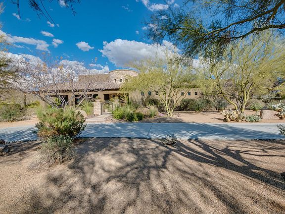3rd image of 7621 E Dixileta Dr
