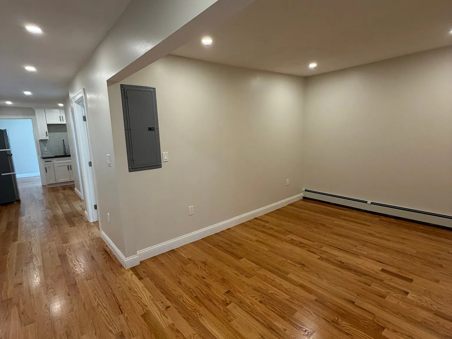 2 bed, $2,850 — Photo 2
