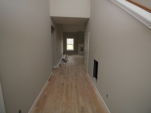 2nd image of 2259 Twin Oak Dr