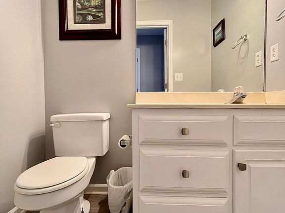 5th image of 168 Covington Pl