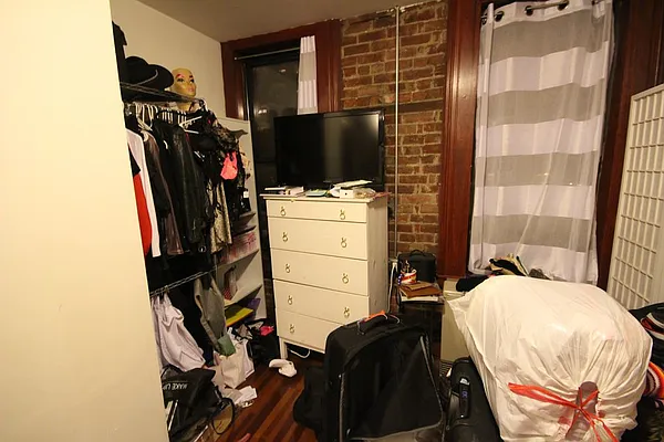 Rented by Dynamik Realty | media 13