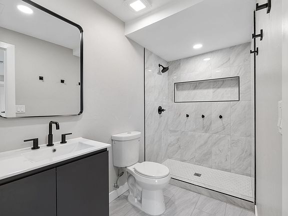 5th image of 1331 W Speedway Blvd #1