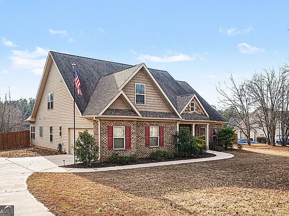 2nd image of 817 Smallwood Trce