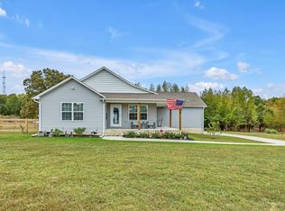 378 Sunshine Ln, Summertown, TN 38483