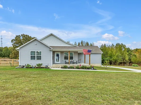 378 Sunshine Ln, Summertown, TN 38483