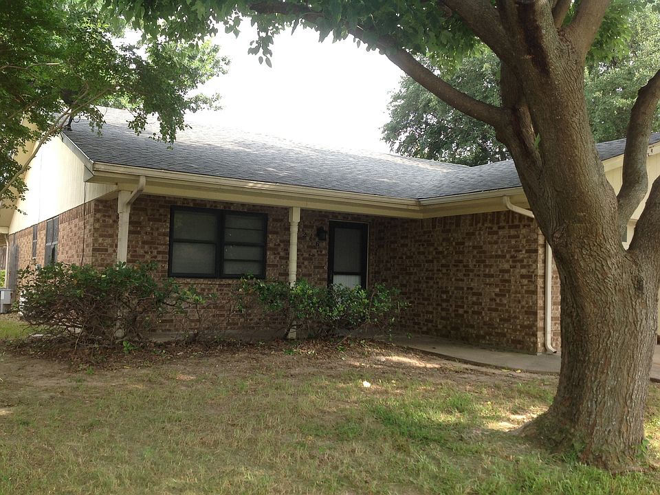 1st image of 216 Rosebud Dr