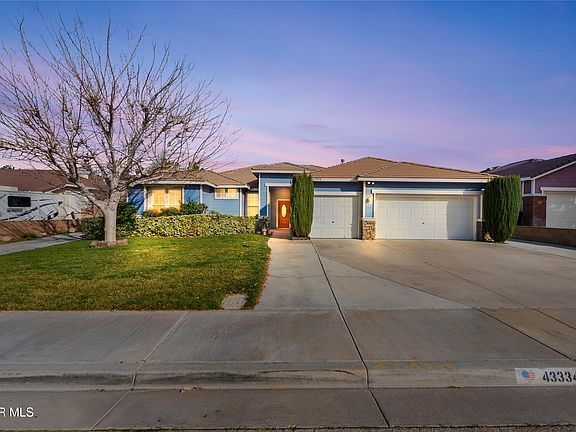 2nd image of 43334 Shady Hollow Ln