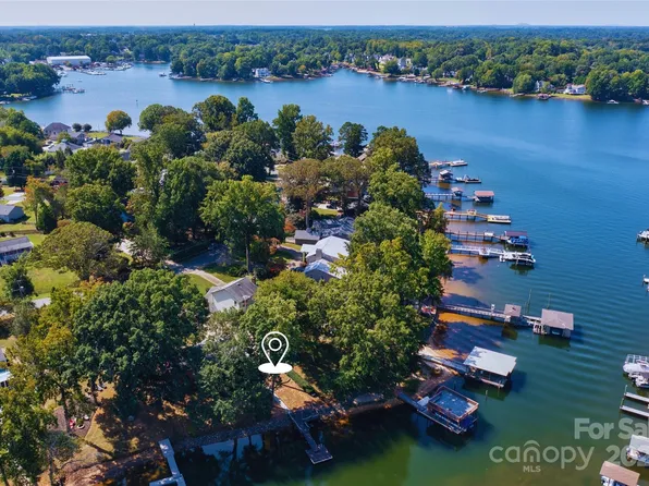 21216 Rio Oro Dr, Cornelius, NC 28031