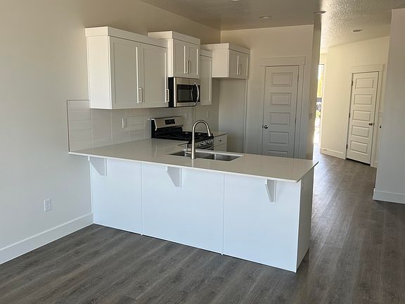 3rd image of 2321 E Luciano Ln