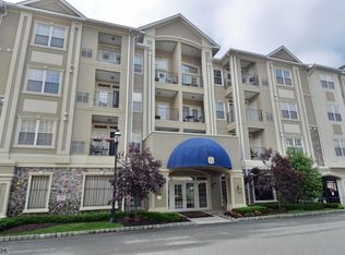 2208 Wickham Ter, Clifton, NJ 07013