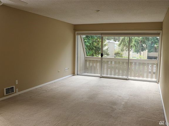 3rd image of 4821 180th St SW APT I204
