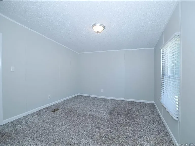 7341 April Dr — Photo 32
