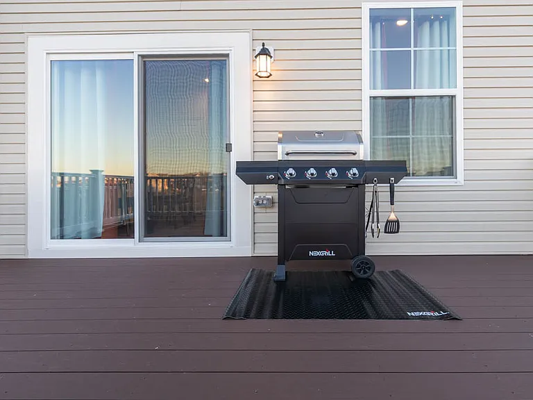 525 Seeback Dr — Photo 30