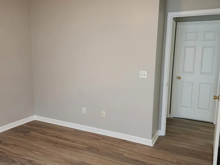 143 W Gate Dr — Photo 35