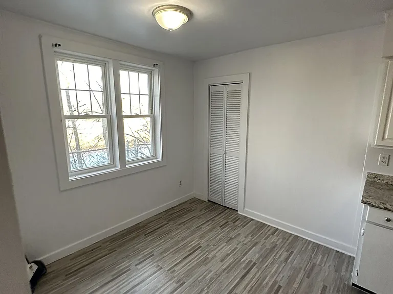 210 Derby Ave #C — Photo 8