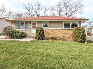 2919 S 96th St, West Allis, WI 53227