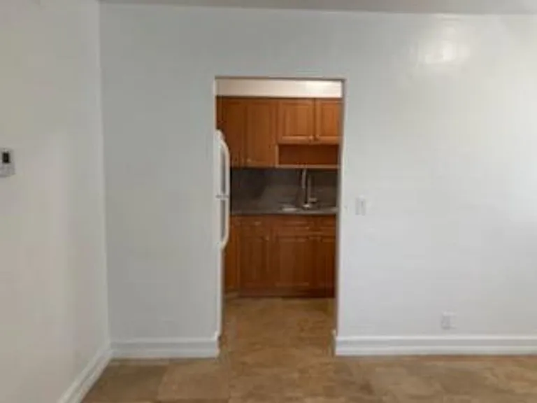 3007 N Andrews Ave — Photo 4
