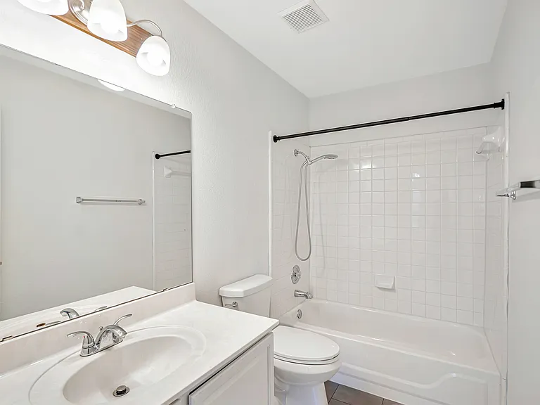 1622 Abbey Ln — Photo 35
