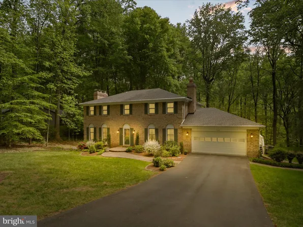 11226 Bellmont Dr, Fairfax, VA 22030
