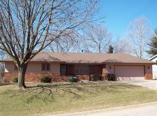 1539 Terrace Dr, Pella, IA 50219