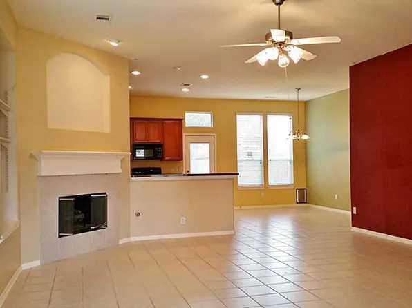 2316 Perkins Crossing Dr, Conroe, TX 77304