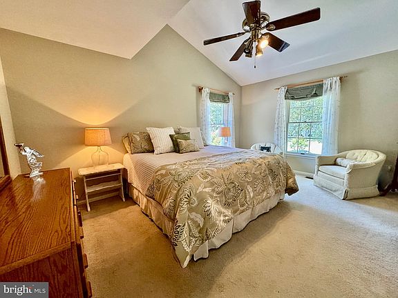 4th image of 921 Judge Ct E